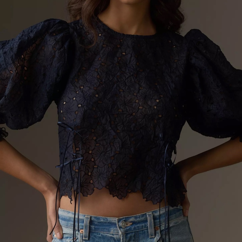 ANTHROPOLOGIE Blue Tassel Sheer Floral Tie-Hem Blouse in Navy NWOT Size XS
